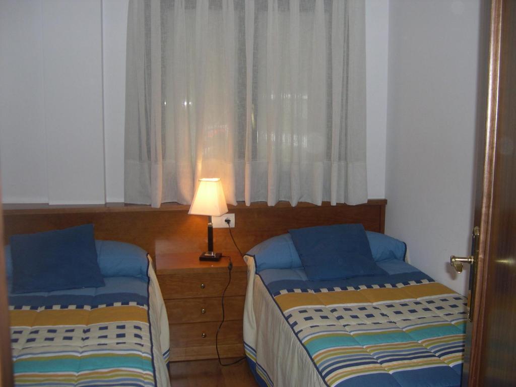 Apartamentos Estop Sahun Екстериор снимка