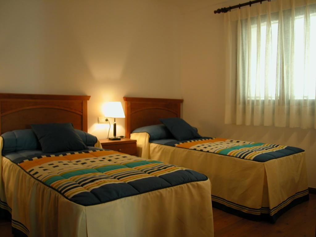 Apartamentos Estop Sahun Стая снимка